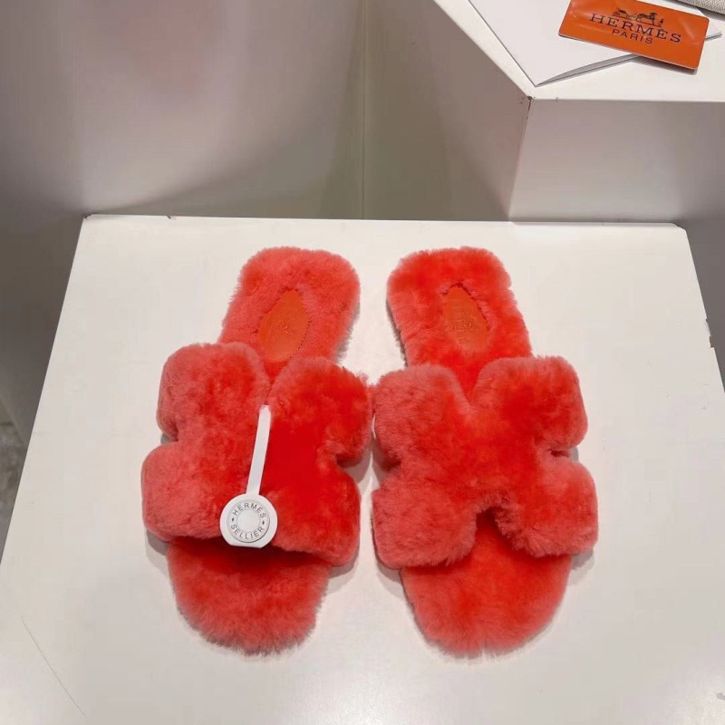 H**mes slippers